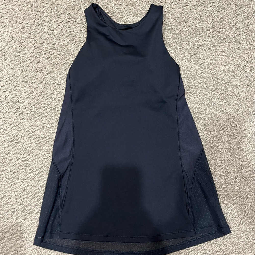 Lululemon top built in bra